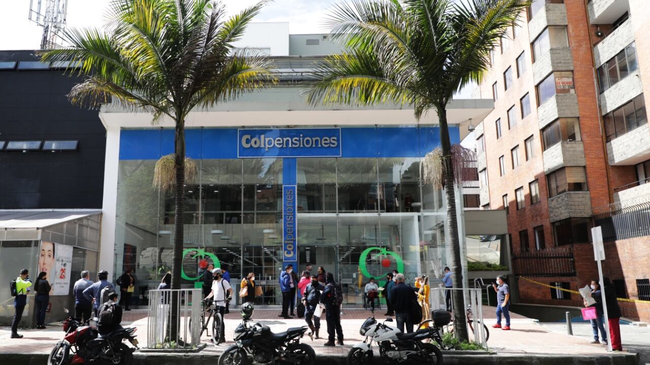 Fachada de Colpensiones.