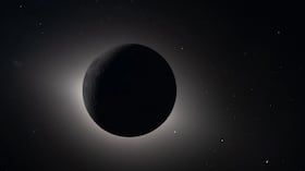 La tripulación de la misión Artemis II captó desde la órbita lunar el momento en que la Luna eclipsa al Sol, el lunes 6 de abril de 2026.
