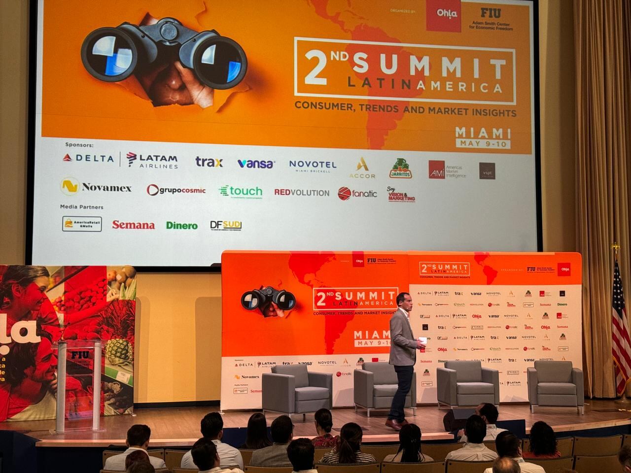 El evento tiene lugar en las instalaciones de la Universidad Internacional de la Florida