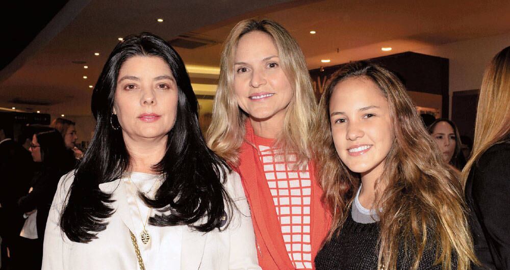 Paula Jaramillo, Claudia Hoyos y Sara Mustafá.