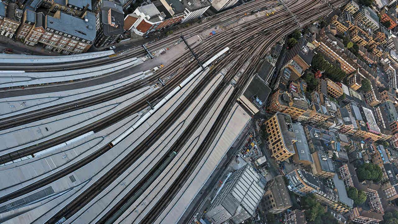 Los trenes británicos fueron privados hasta 1948, cuando se nacionalizaron. Desde entonces entraron en declive.