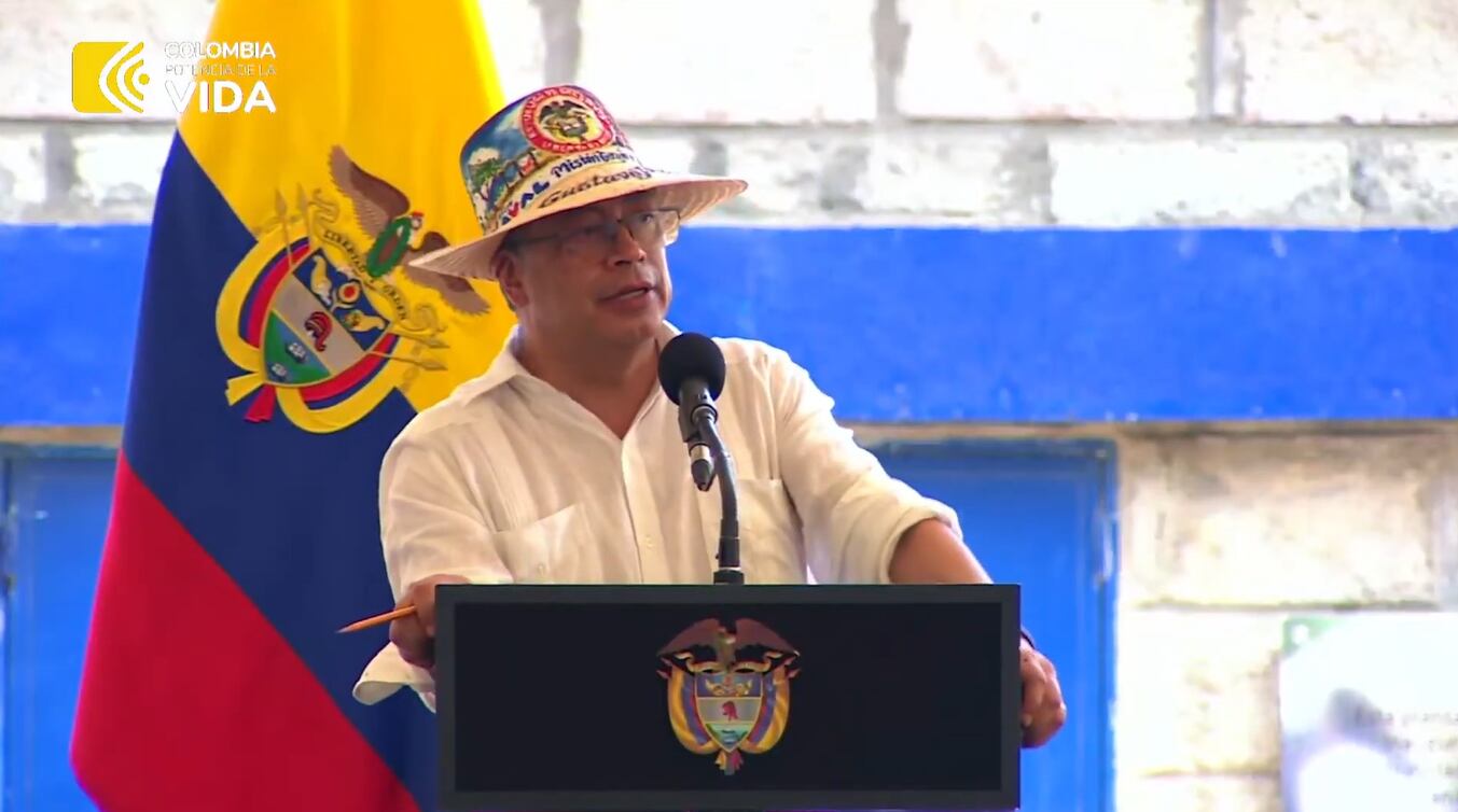 Gustavo Petro habló en La Guajira de la escasez de agua.