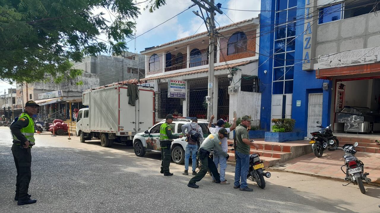 Policía realiza controles en varios sectores del municipio.