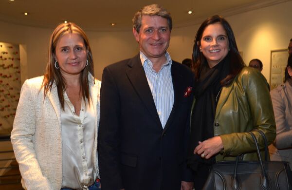 Inés Elvira Casas, Felipe Lizarralde y Carolina Puerto.