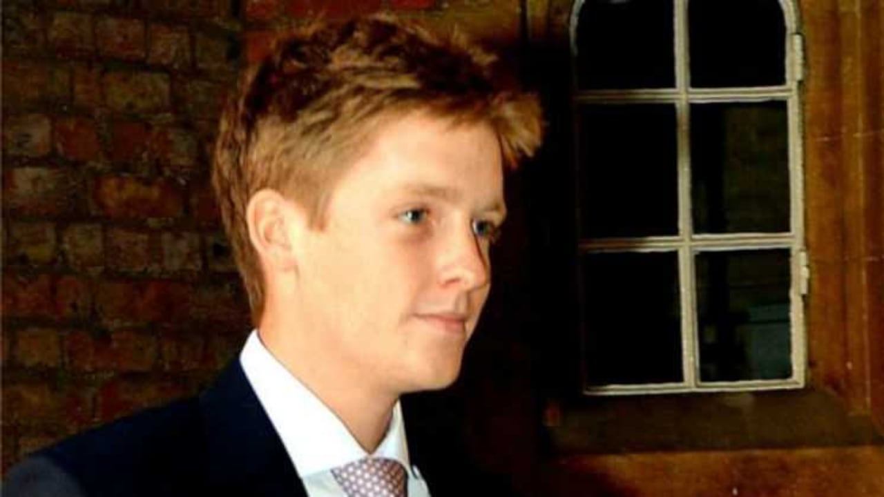 Del descendiente de esta aristocrática familia hay pocas fotos, lo cuál no es raro entre los de tal abolengo.