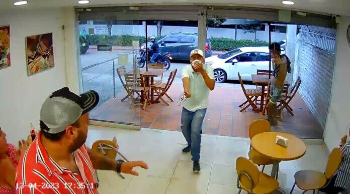 Las víctimas fueron intimidadas con arma de fuego.