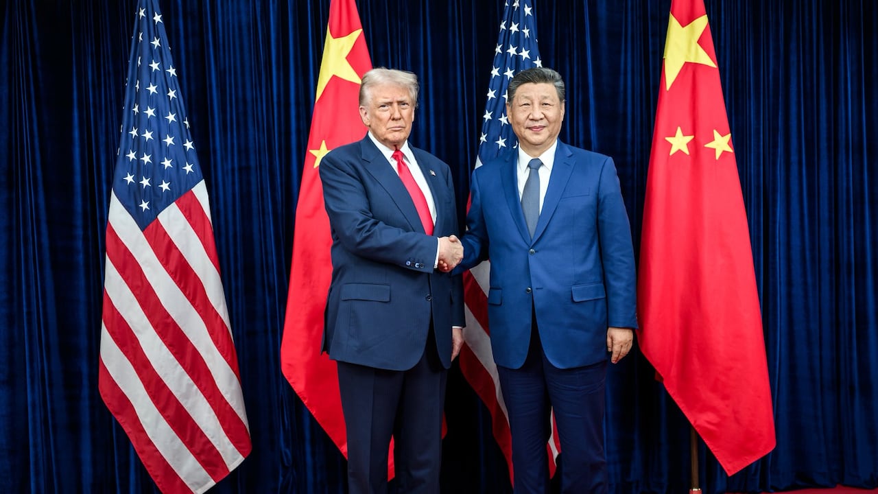 El presidente Donald Trump y su igual Xi Jinping, sostuvieron una reunión en China.