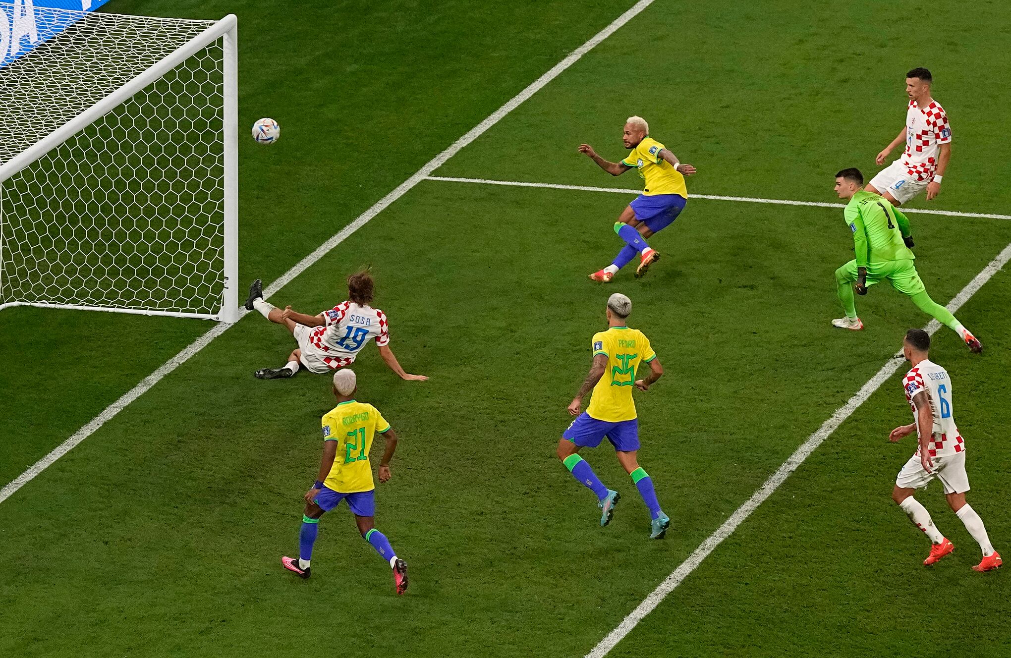 En imágenes : Así se vivieron los primeros partidos de cuarto de final en Qatar 2022