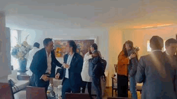 Así fue el almuerzo entre 10 senadores liberales y Federico Gutiérrez