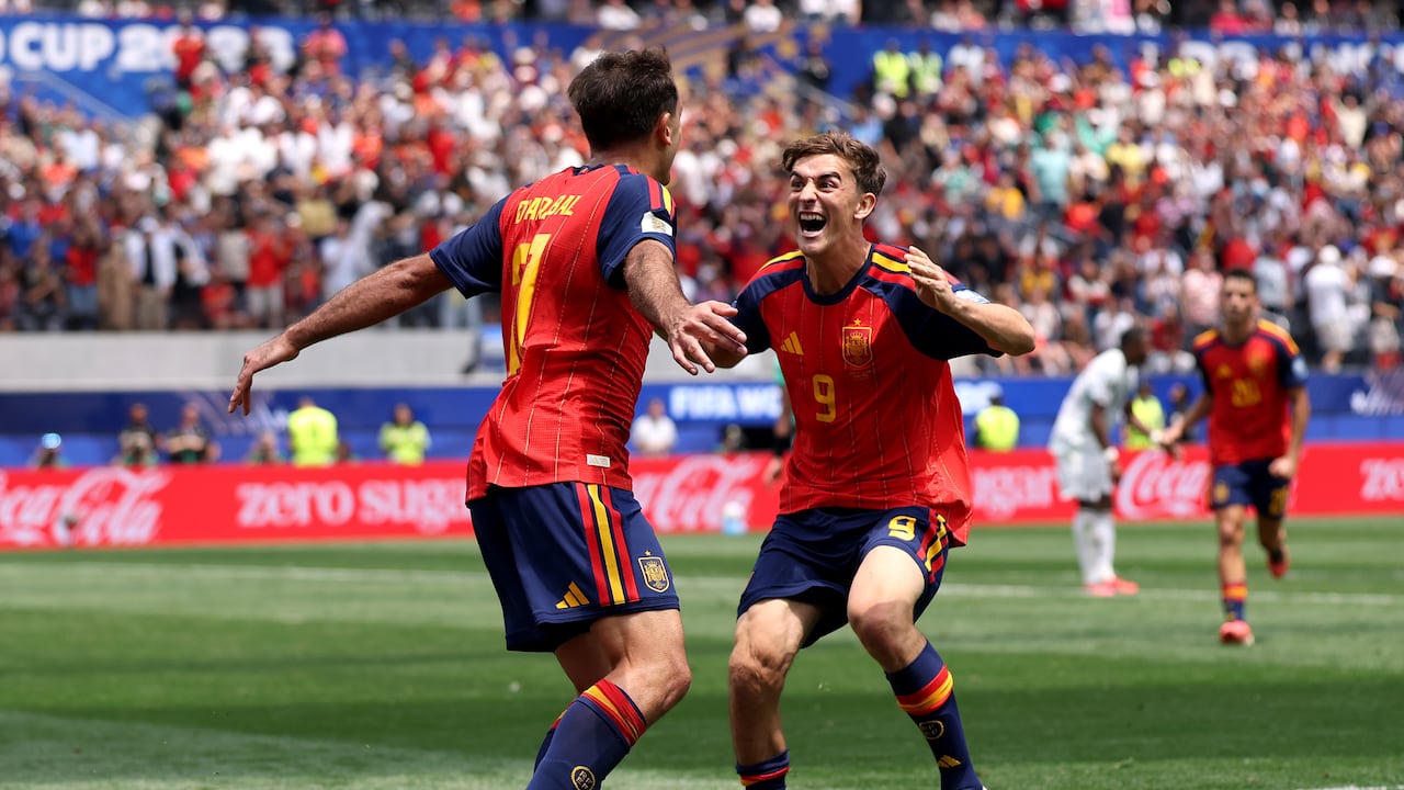 Mikel Oyarzabal le anotó dos goles a Austria en el Mundial 2026.