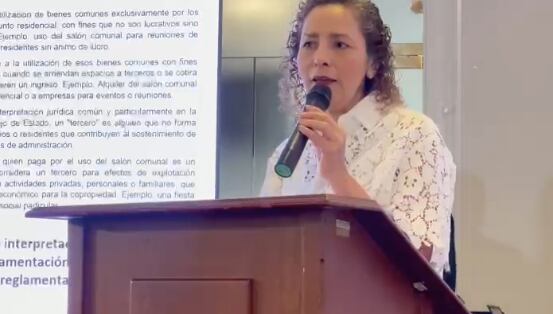 Olga Lucía Velásquez, representante a la Cámara, en foro sobre cobro de IVA
