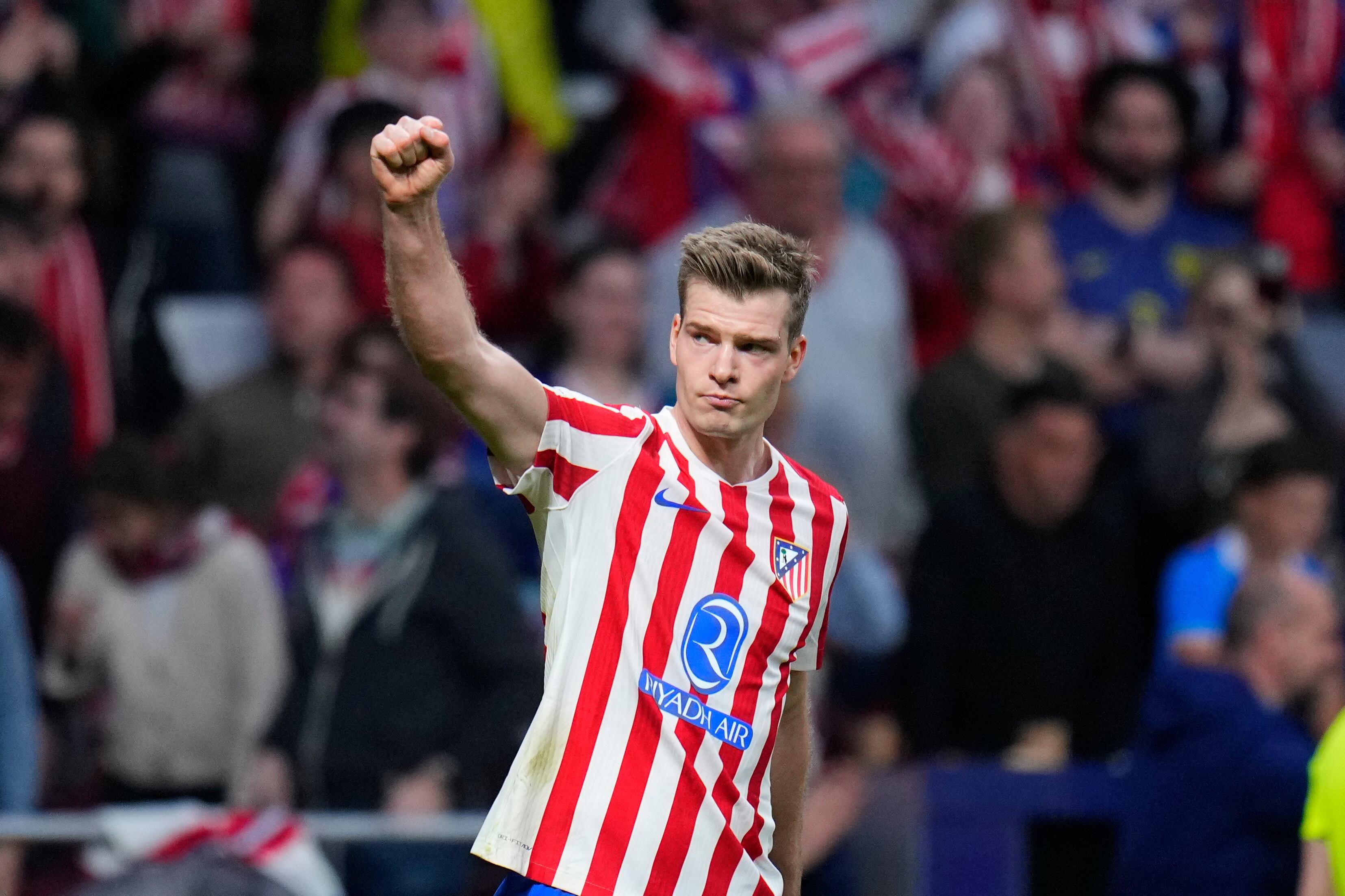 Atletico Madrid's Alexander Sorloth celebrates after scoring his side's fourth goal during the Champions League play-off second leg soccer match between Atletico Madrid and Club Brugge, in Madrid, Spain, Tuesday, Feb. 24, 2026. (AP Photo/Manu Fernandez)