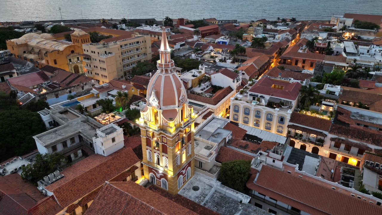 El suero es un producto emblemático de departamentos como Bolívar, Sucre, Córdoba y Cesar.
