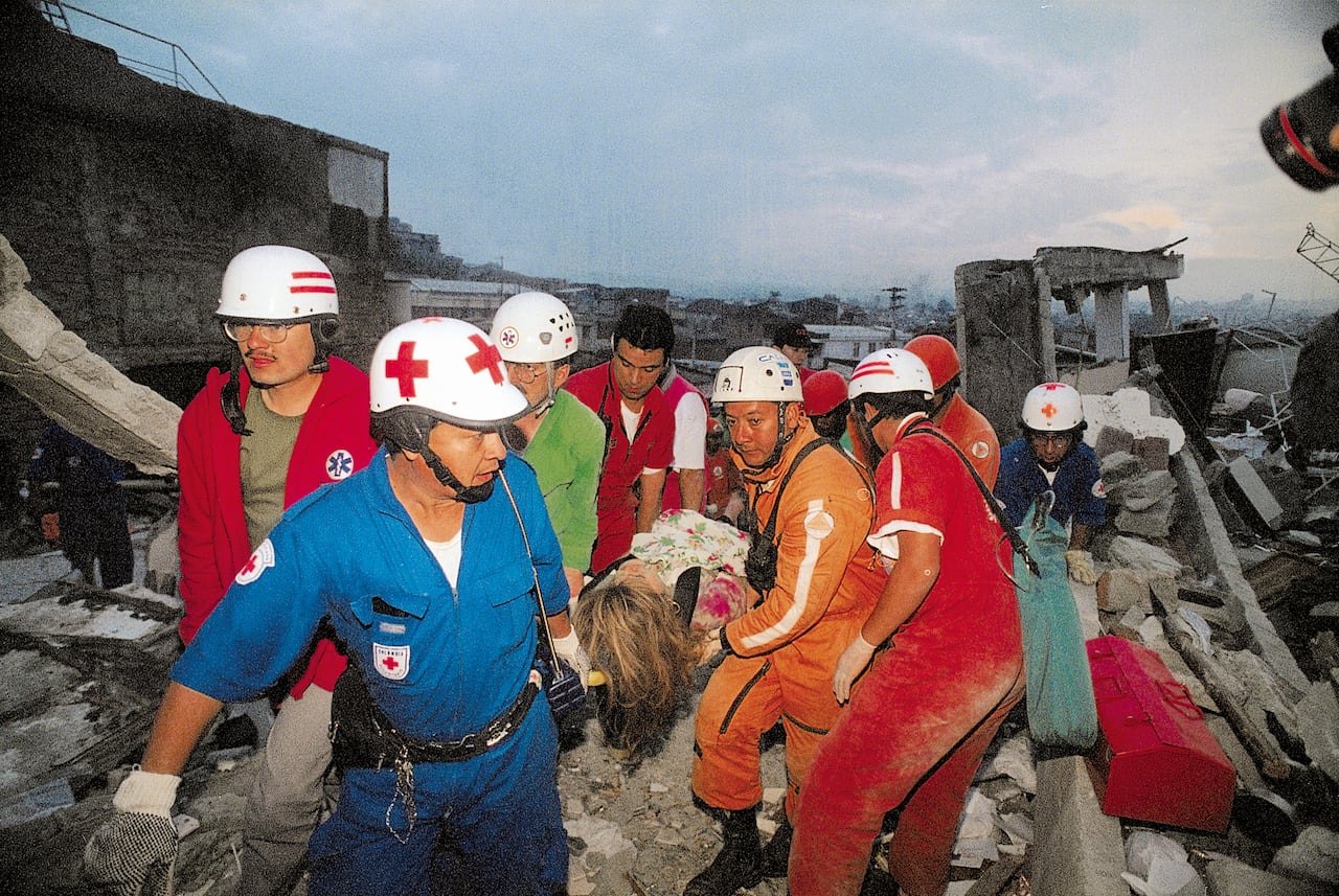 Los rescatistas son el principal aliado de información al momento de un sismo.