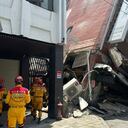 El temblor también se ha podido sentir en las islas japonesas de Okinawa con una fuerza de cuatro grados, que en un principio hizo que las autoridades japonesas emitiesen un alerta por tsunami que ya ha sido retirada, según la agencia de noticias Kyodo News. (National Fire Agency via AP)