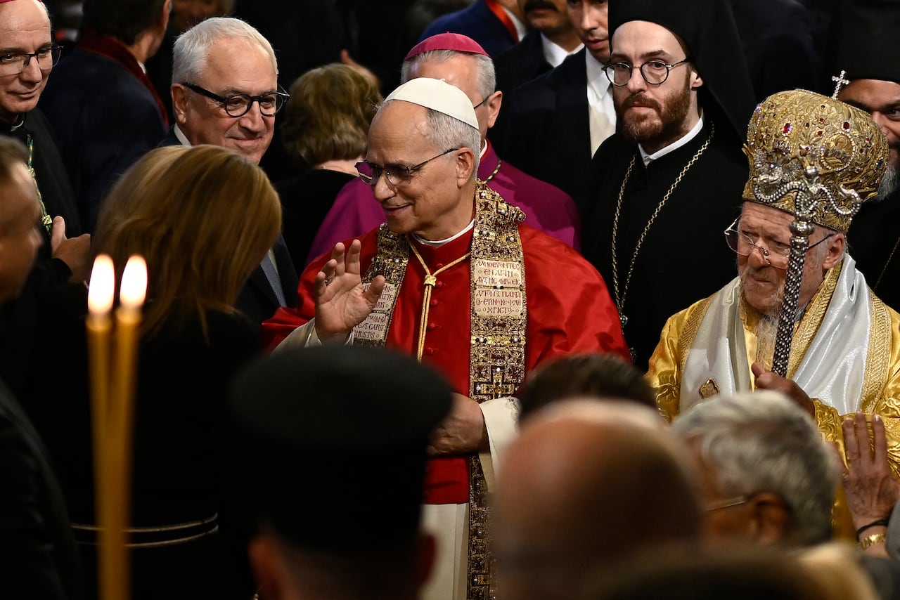 Papa Leon XVI en la iglesia de Saint George