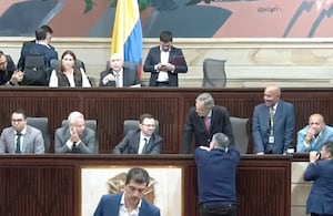 Congreso de la República. Comisiones Económicas en sesión conjunta, votan sobre devolución del proyecto de presupuesto 2027.