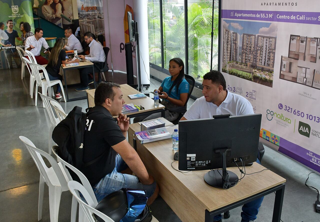 A partir del miércoles 15 de mayo y hasta el sábado 18, se darán a conocer los proyectos Paraíso Central que comprenden 5000 viviendas de renovación urbana, ubicada en el centro de Cali. En este espacio, La Alcaldía Municipal también presentará y pondrá a disposición de las personas interesadas, su nuevo subsidio distrital ‘Casa Mía’; además se contará con la presencia de Caja Honor y de las diferentes entidades financieras.