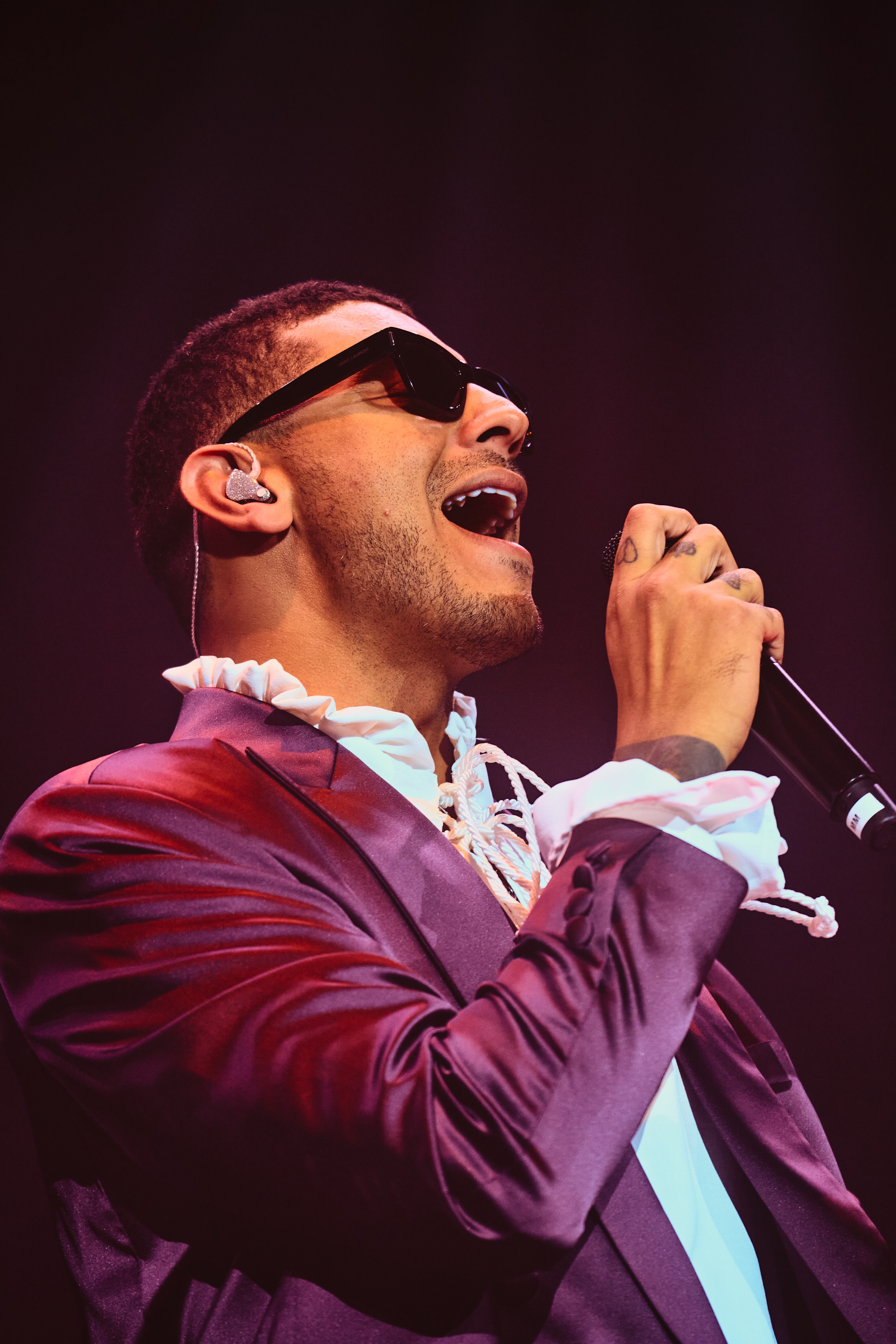 Manuel Medrano celebra 10 años de carrera musical y comenzó su tour en la ciudad que le abrió las puertas, Bogotá.