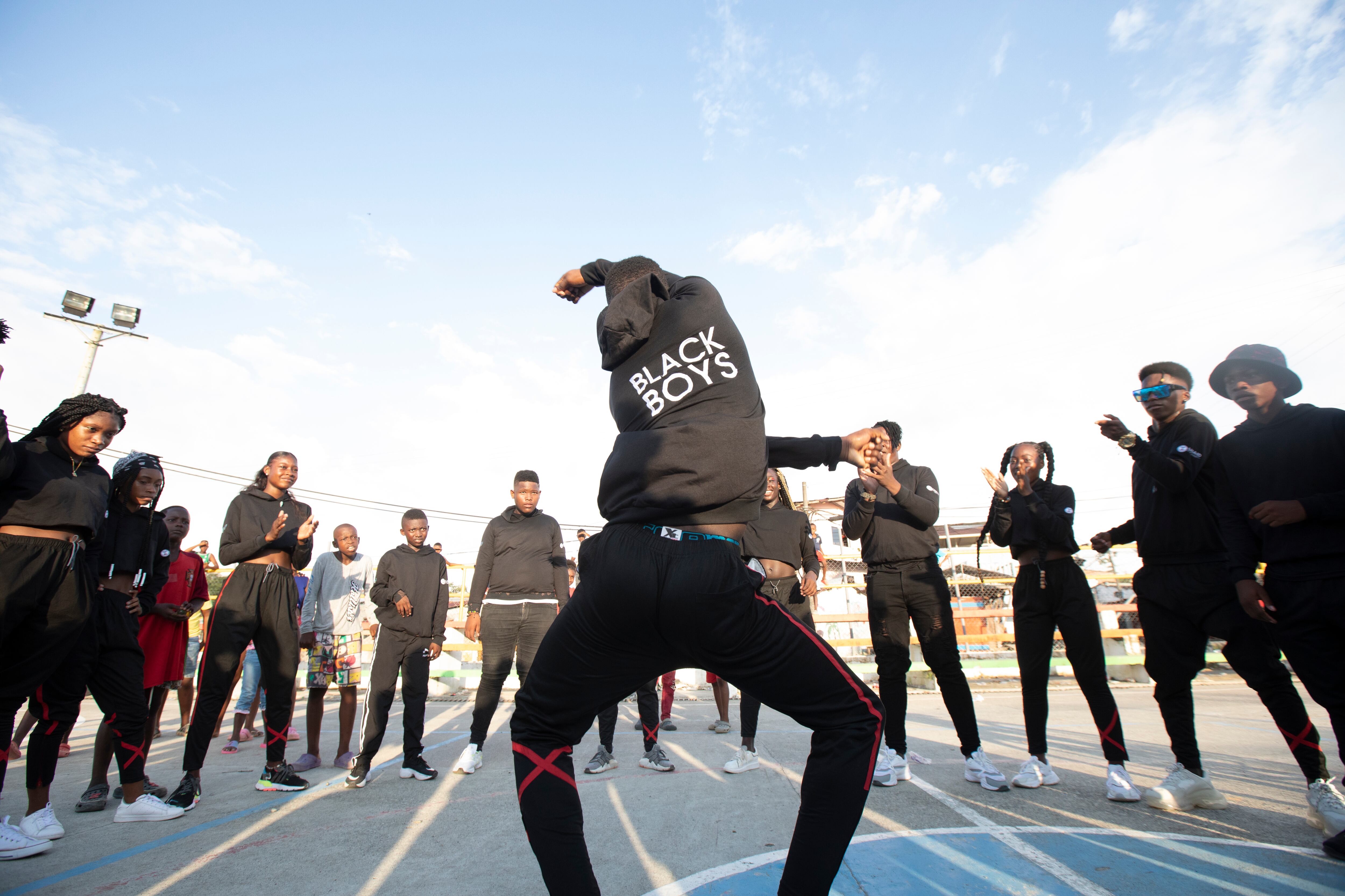 'A Menos que Bailemos', el cortometraje documental inspirado en el talento de los jóvenes de la agrupación de baile Black Boys Chocó  en Quibdó,  recibe el premio a mejor documental en la 69ª edición del Festival Internacional Oberhausen, uno de los festivales de cortometrajes más prestigiosos del mundo.