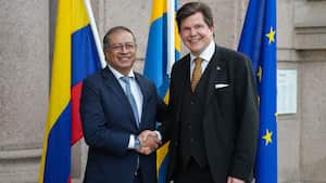 El presidente de Colombia, Gustavo Petro, durante su visita a la sede del Parlamento sueco (conocido como Riksdag), donde se reunió con una nutrida delegación de parlamentarios,