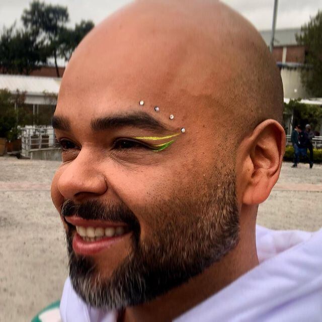 Carlos explora su feminidad en todo momento. Foto: Instagram @carlitosvargas.