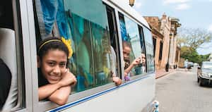 Una ‘guagua’, nombre coloquial para los buses, en República Dominicana.