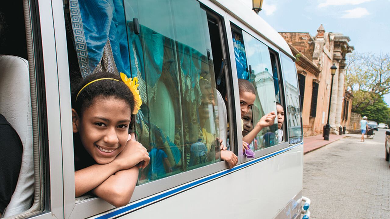 Una ‘guagua’, nombre coloquial para los buses, en República Dominicana.