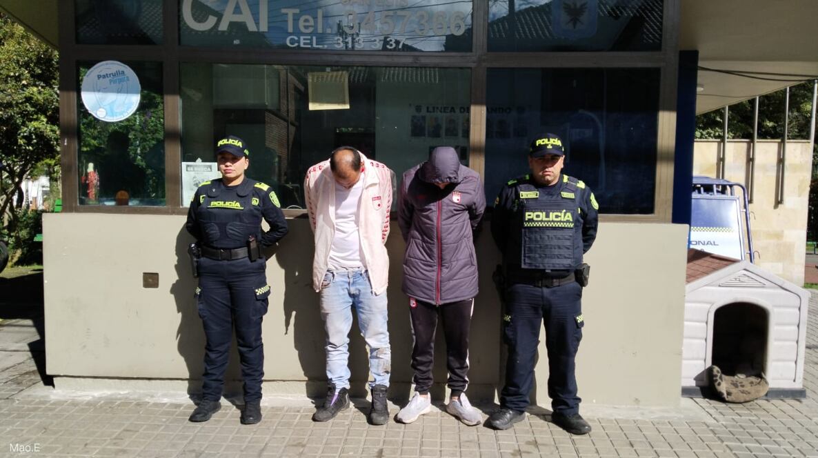 Dos hinchas de Santa Fe fueron detenidos por agresión a equipo periodístico de Telemedellín en el Campín.