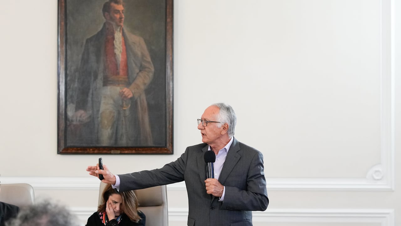 Guillermo Alfonso Jaramillo, ministro de Salud, en el consejo de ministros del 25 de marzo, en la Casa de Nariño (Bogotá).