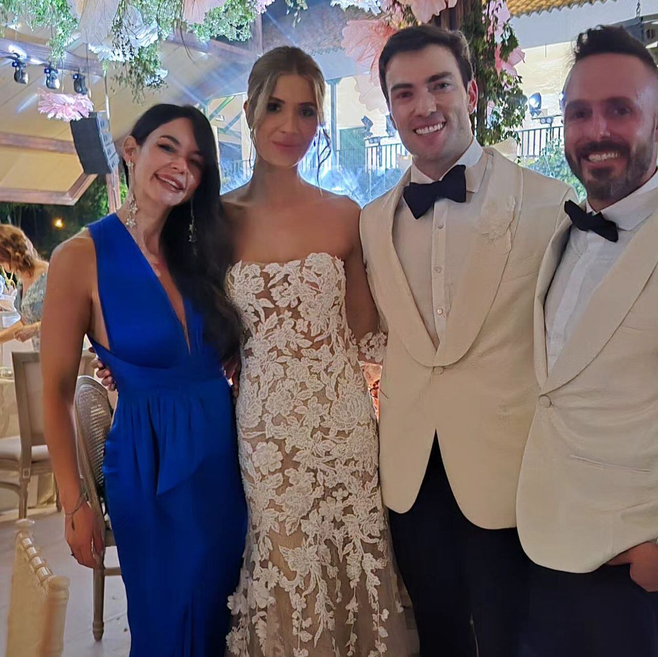 Tatán Mejía y Maleja Restrepo fueron unos de los invitados a la boda de Gabriela Tafur y Esteban Santos.

Foto tomada de las redes sociales