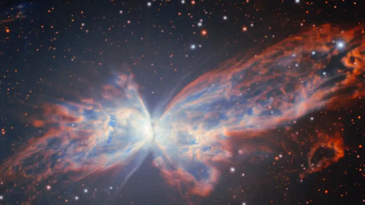 Los colores de la Nebulosa Mariposa son dados por los gases liberados desde el centro, donde se sitúa una enana blanca.