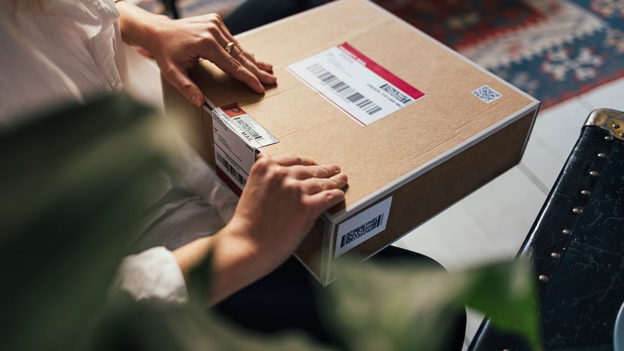 El e-commerce ha tenido una evolución en la región incomparable. Cinco de cada diez latinos prefieren las compras online y el 17 % de ellos opta por las tiendas digitales para comprar productos de consumo masivo.