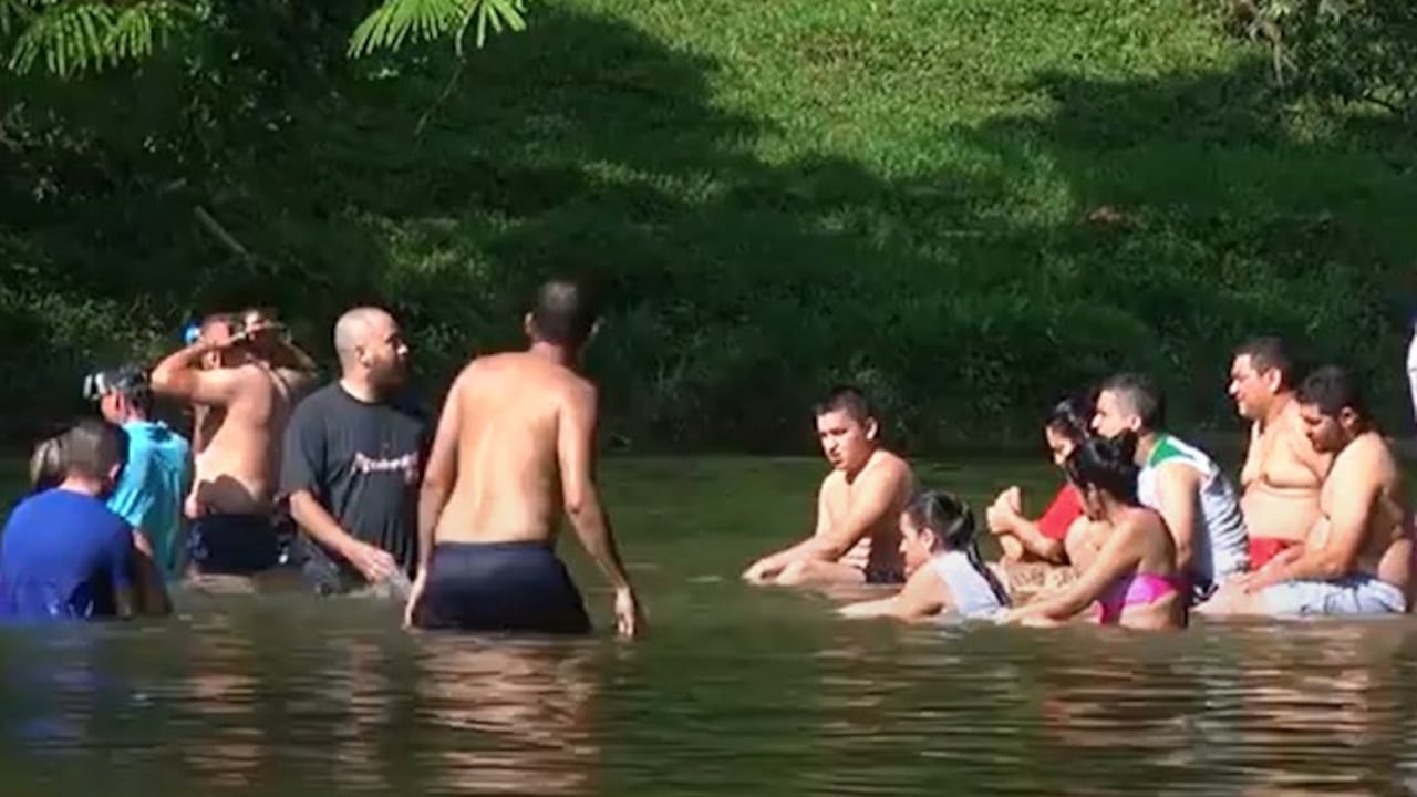 A casi 3 horas de Medellín; así es el pueblo antioqueño conocido como “embrujo de aguas cristalinas”, un paraíso imperdible