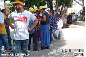 Gabriel Calle aprovechó para hacer campaña.