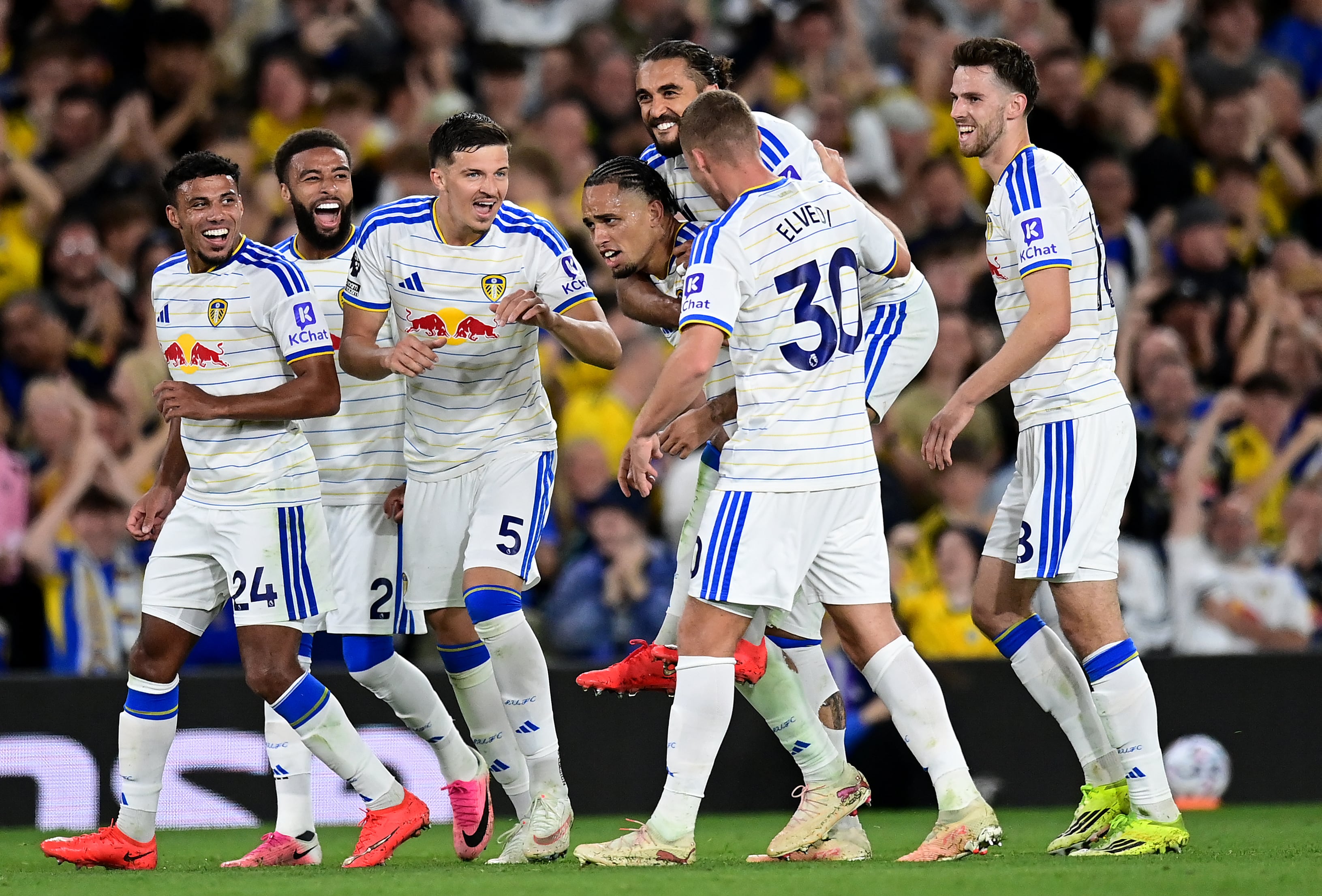 Leeds United venció al Newcastle en la Premier