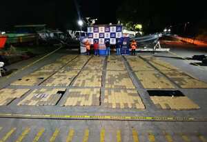 Semisumergible incautado en el Pacífico