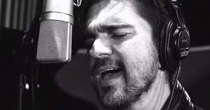 El cantante de 44 años, famoso por su éxito como integrante de Ekhymosis y luego en su carrera como solista, en la actualidad tiene alrededor de 21 premios Grammy Latinos, dos Grammy Anglos, 11 premios MTV y reconocimientos a nivel mundial por ser una de las figuras más promisorias de la música latina de los últimos años.