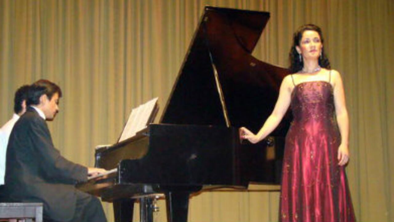 La cantante Beatriz Mora dará un recital para acompañar la exposición de las formas de participación en los Premios Nacionales de Cultura.