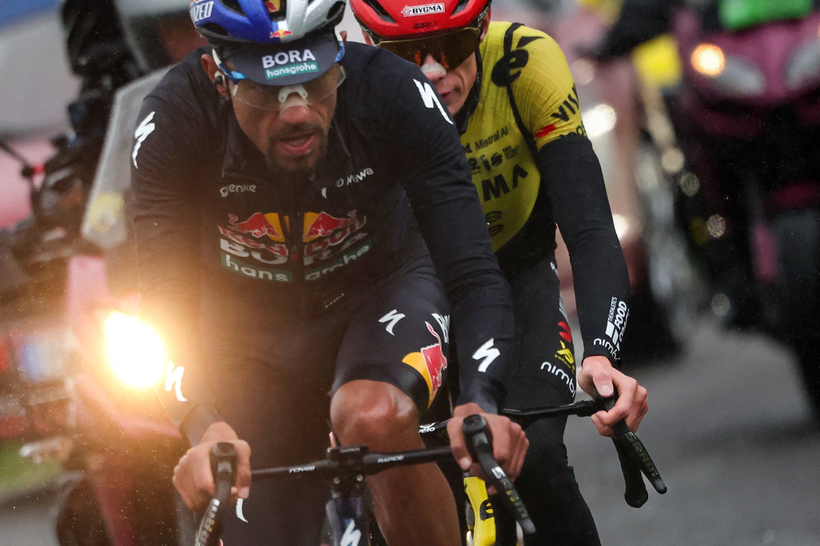 Daniel Martínez y Jonas Vingegaard libraron batalla en la etapa 4 de la París-Niza 2026