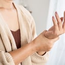 Hay algunos alimentos que por sus propiedades pueden ayudar en gran medida a disminuir el dolor articular.