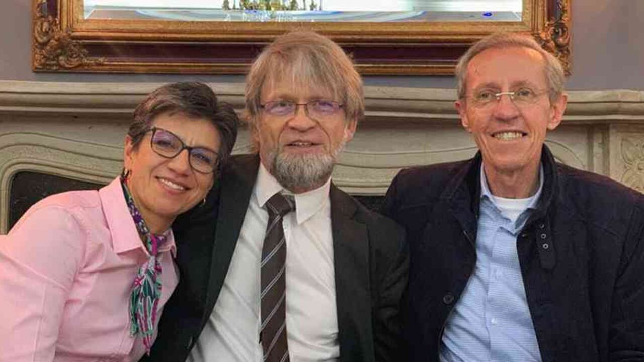 Está confirmado que el candidato de la Alianza Verde saldrá de una encuesta que se hará pronto, pero todavía se están afinando los pormenores.