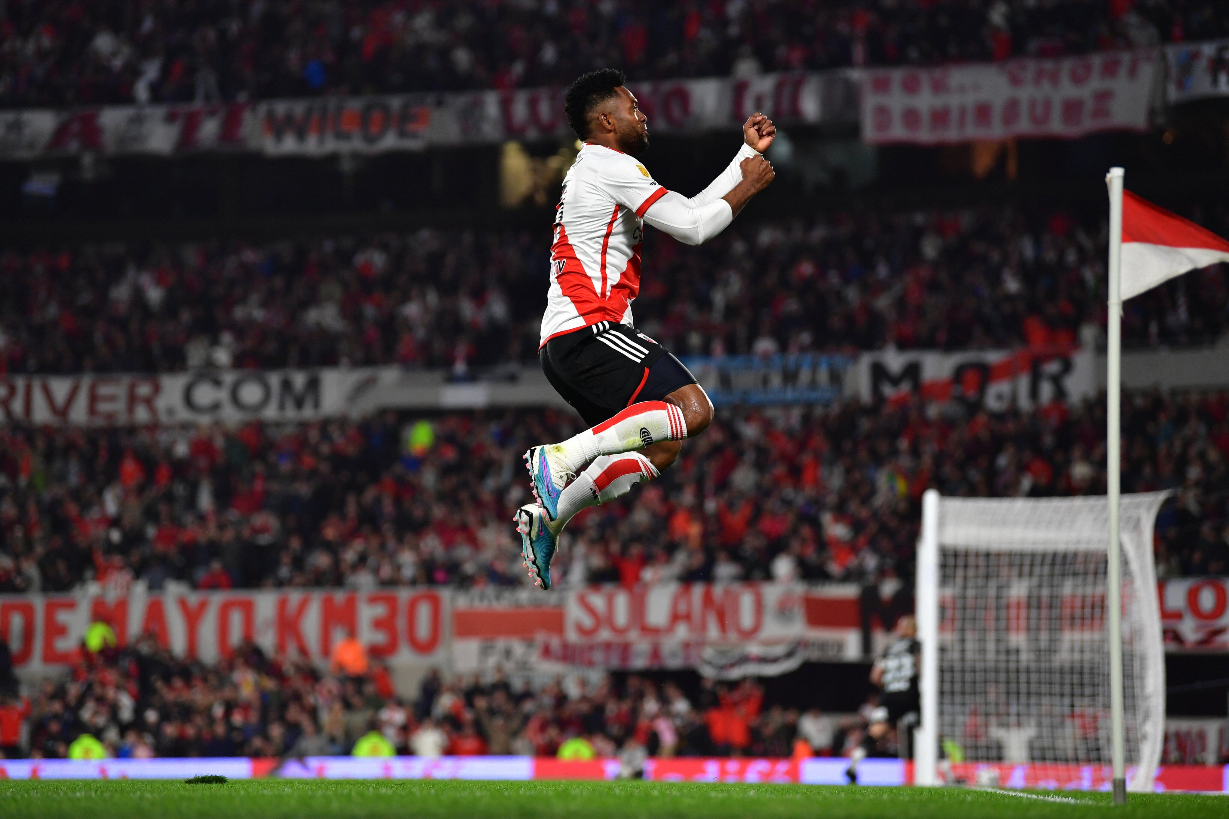 Miguel Ángel Borja marcó por duplicado.