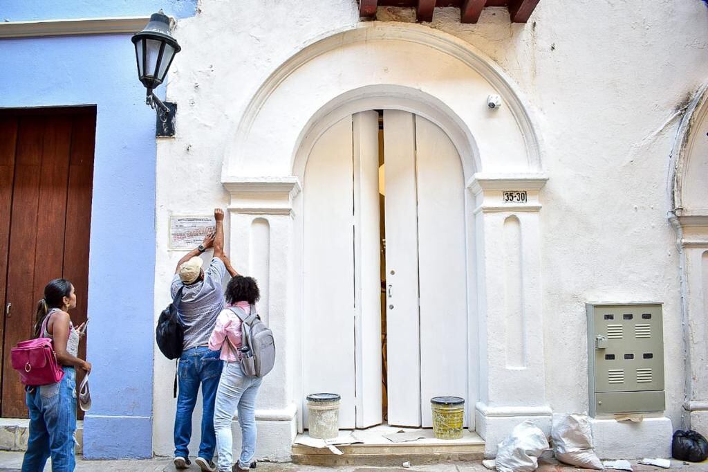 Edificios sellados en el centro de Cartagena.