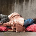 En redes sociales varios internautas condenaron el actuar contra la mujer habitante de calle (imagen de referencia).