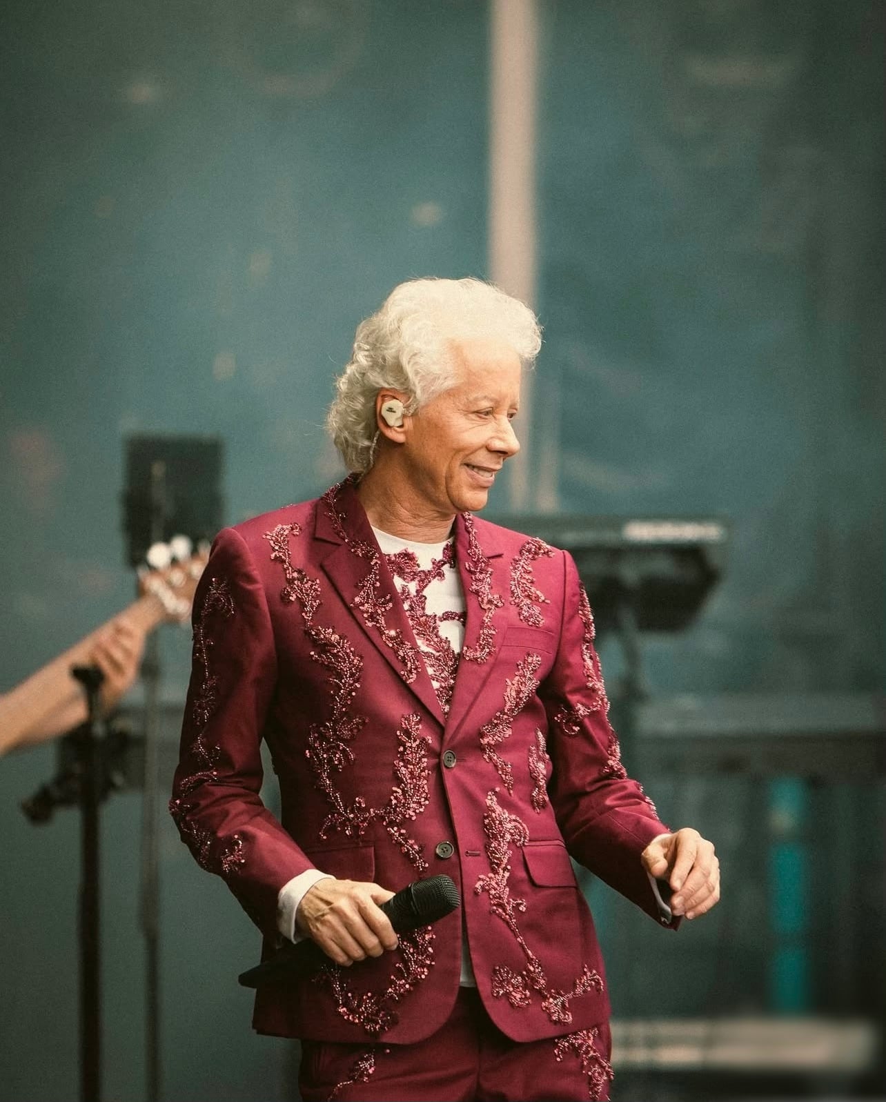 El cantante y compositor Galy Galiano da detalles sobre su retiro de los escenarios y sus planes a futuro