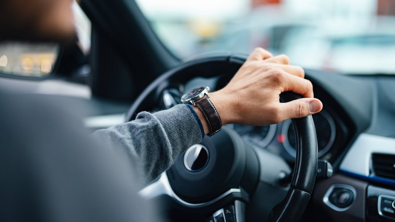 Es una tecnología que ayuda al conductor a tener mayor control sobre el volante.