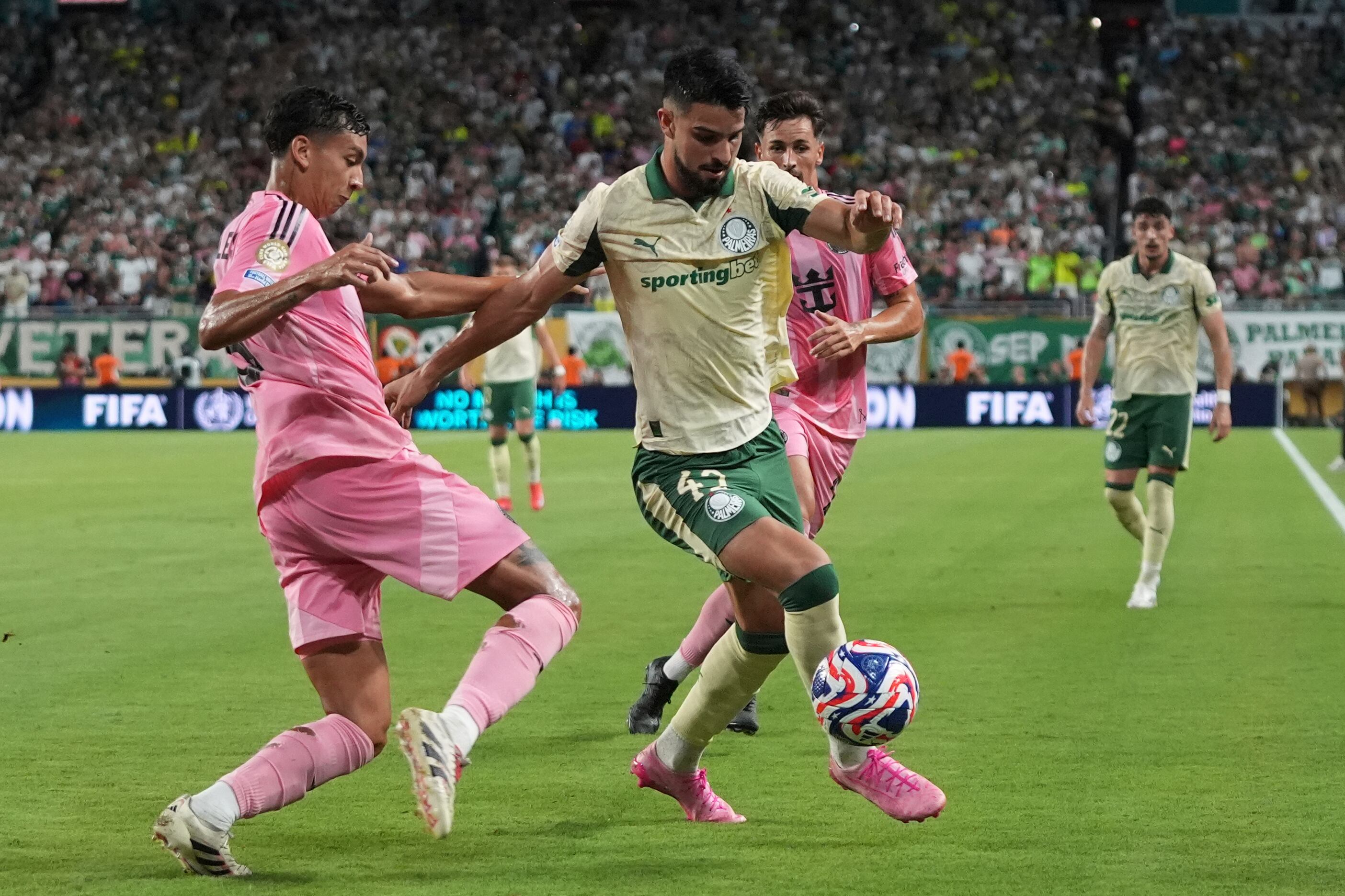 Inter Miami empezó ganando, pero no pudo sostener el triunfo. Palmeiras le empató 2-2.