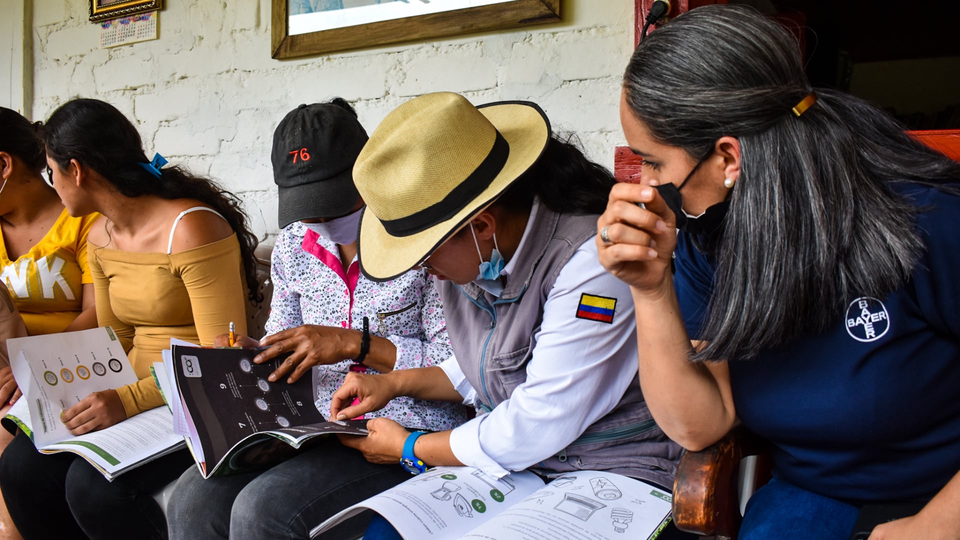 El 73 por ciento de la población rural entre 17 y 24 años no asiste a la escuela, colegio o universidad y la penetración de internet es apenas del 17 por ciento.