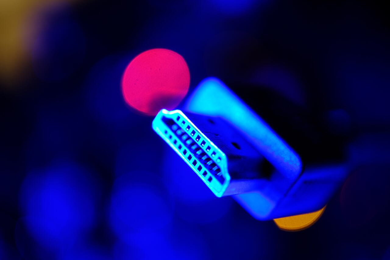 El HDMI fantasma, también conocido como dummy HDMI.